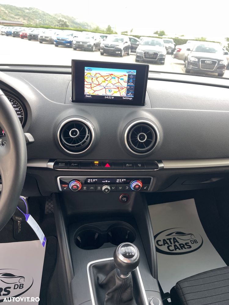 Audi A3 2.0 TDI Sportback Ambiente - 33