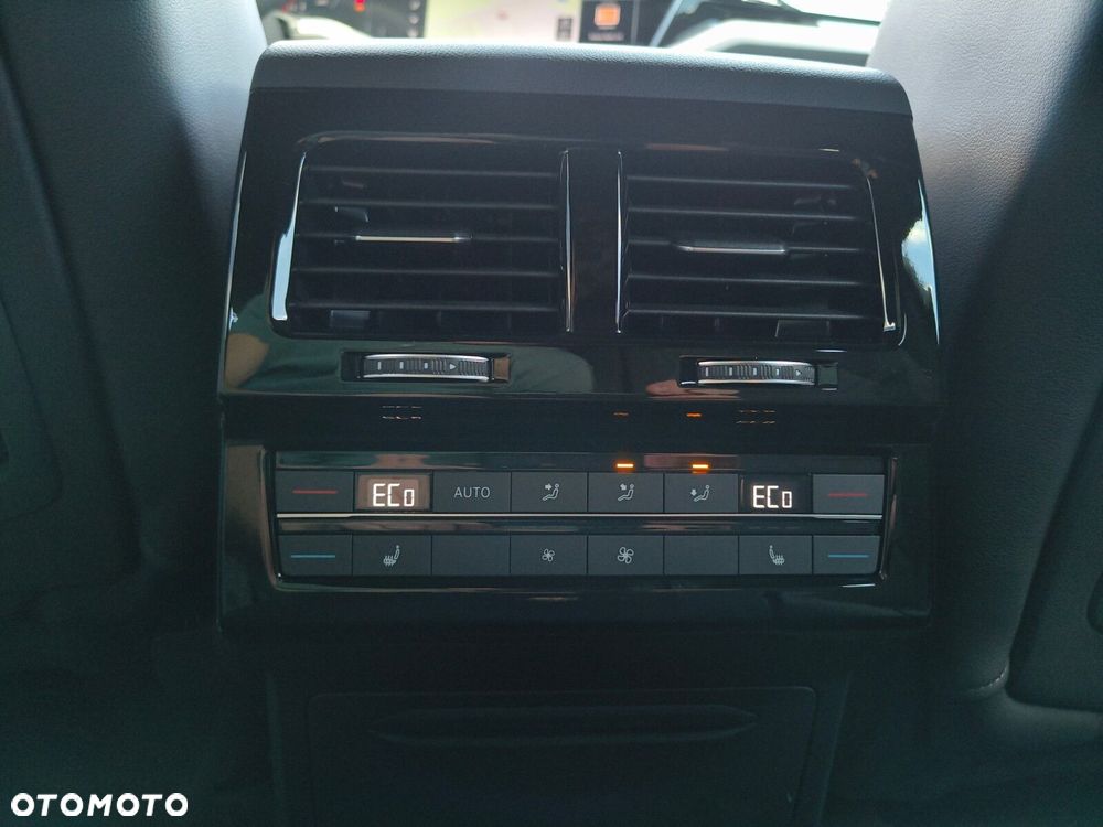 Volkswagen Touareg 3.0 V6 TDI 4Motion R-Line - 15