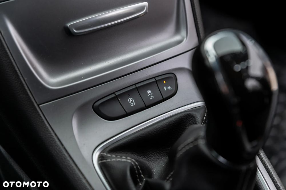 Opel Astra 1.4 Turbo Edition - 36