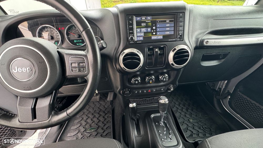 Jeep Wrangler - 27