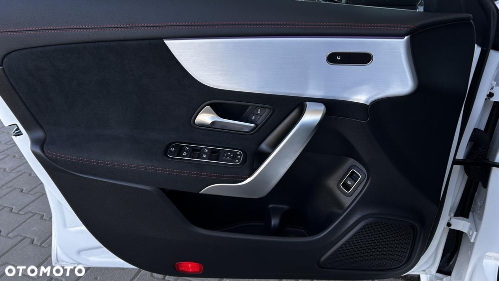 Mercedes-Benz CLA 180 AMG Line 7G-DCT - 10