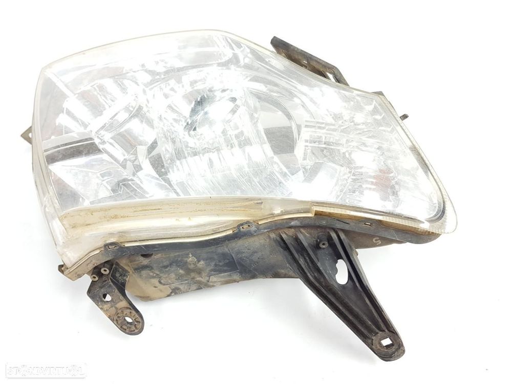 FAROL DIREITO MITSUBISHI MONTERO V80V90 - 1