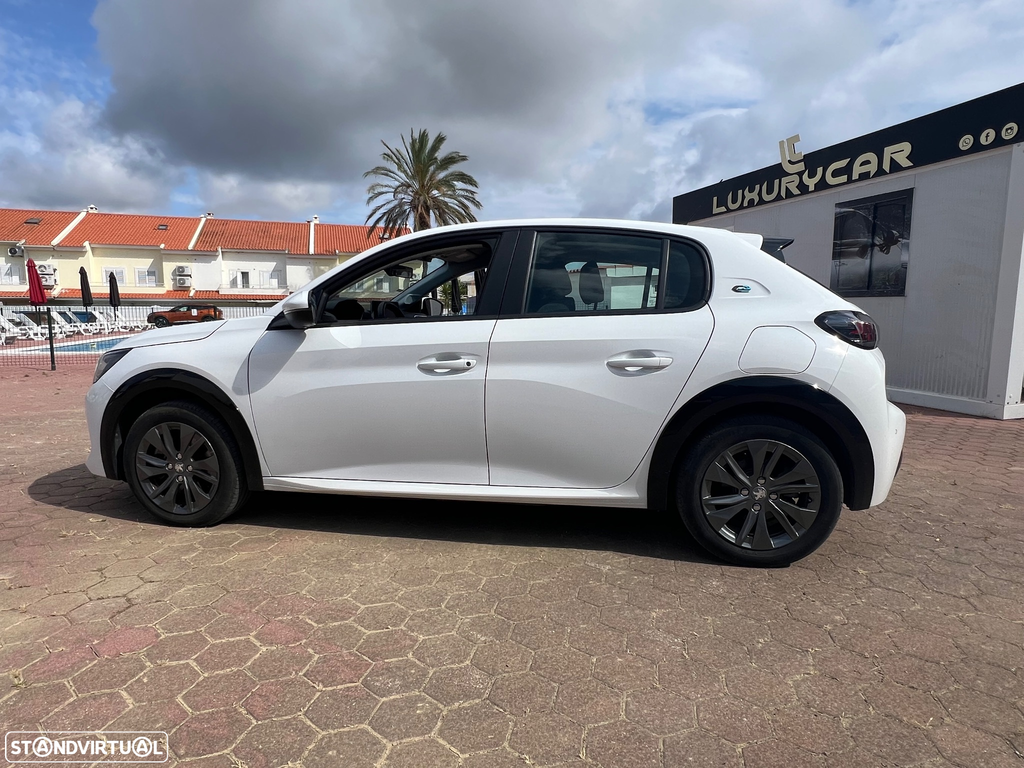 Peugeot e-208 50 kWh Active Pack - 7