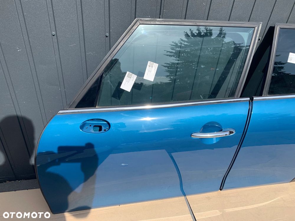 DRZWI LEWA STRONA PRZÓD TYŁ MINI COOPER F55 C2M ISLAND BLUE METALLIC - 2