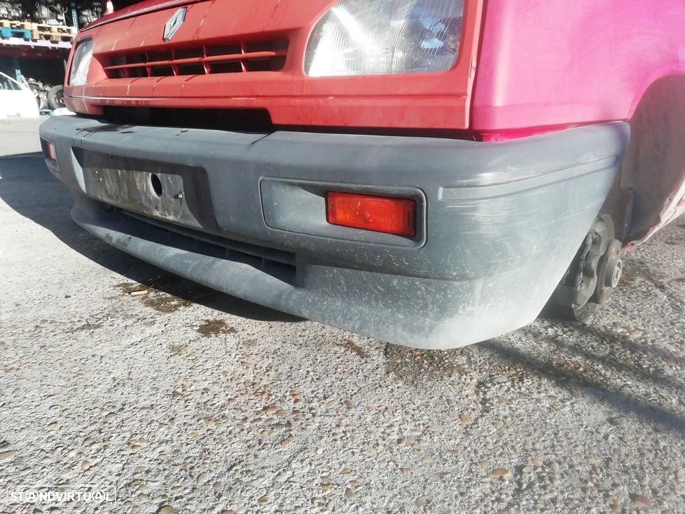 PARA-CHOQUES FRONTAL RENAULT EXPRESS FURGÃO 1992 - - 2