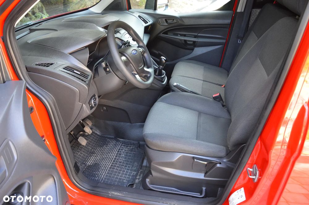 Ford Transit Connect - 33