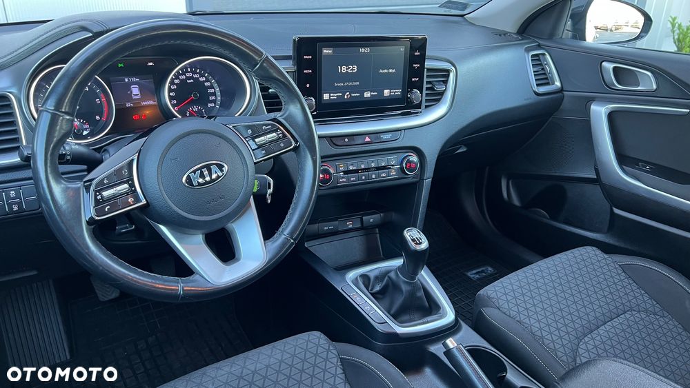 Kia Ceed 1.6 CRDi SCR M - 12