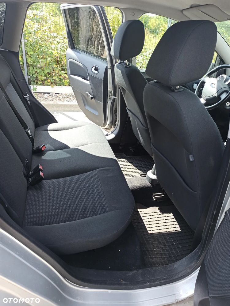 Ford Fiesta 1.4 Ghia - 17