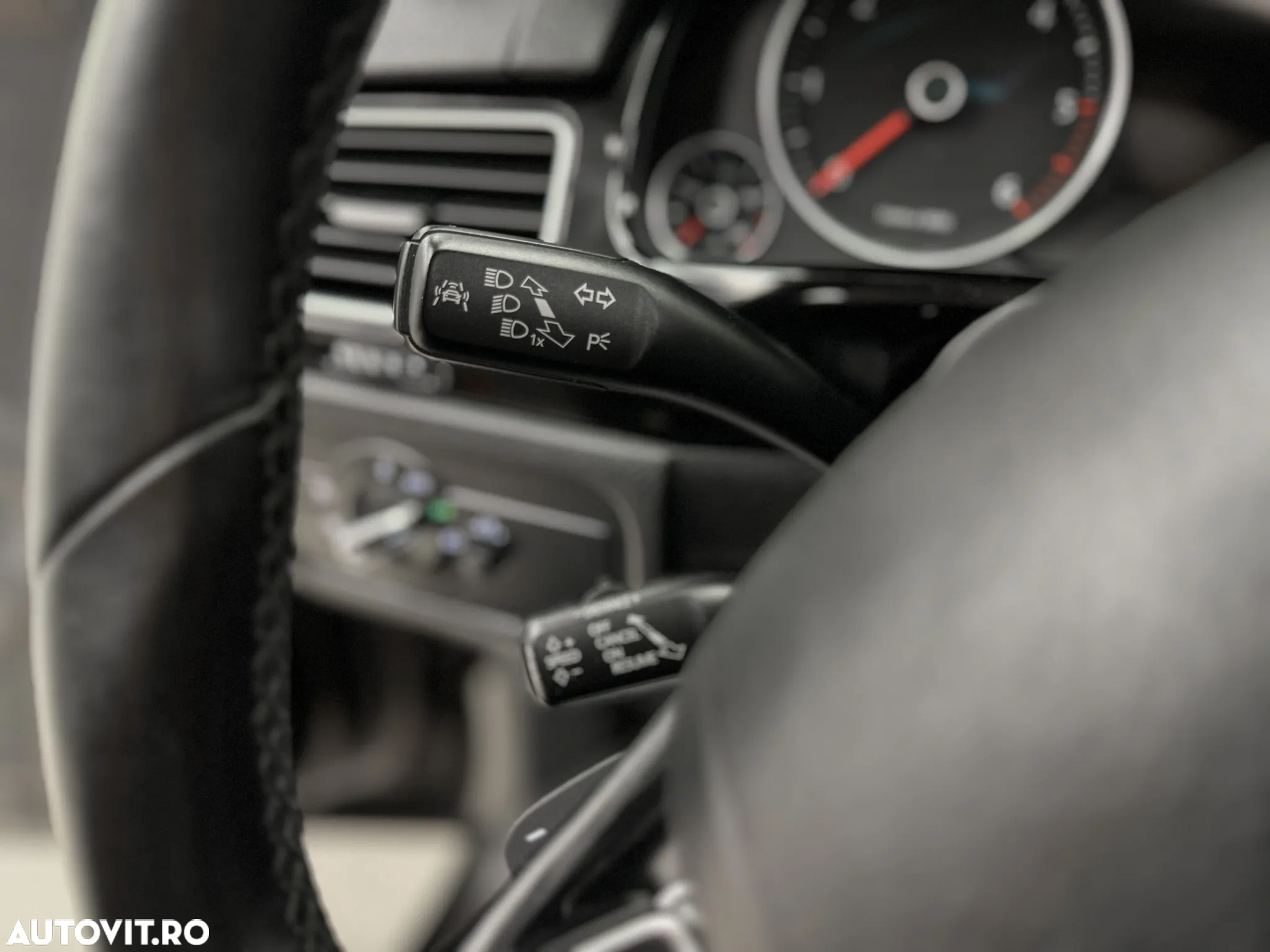 Volkswagen Touareg V6 TDI BMT Supreme Plus - 28