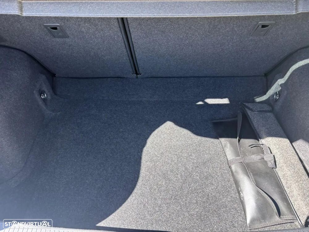 Toyota Auris 1.4 D-4D Sol - 26
