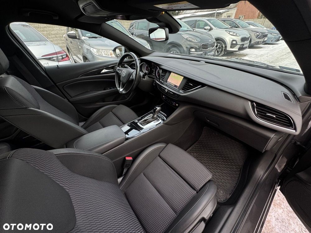 Opel Insignia - 17