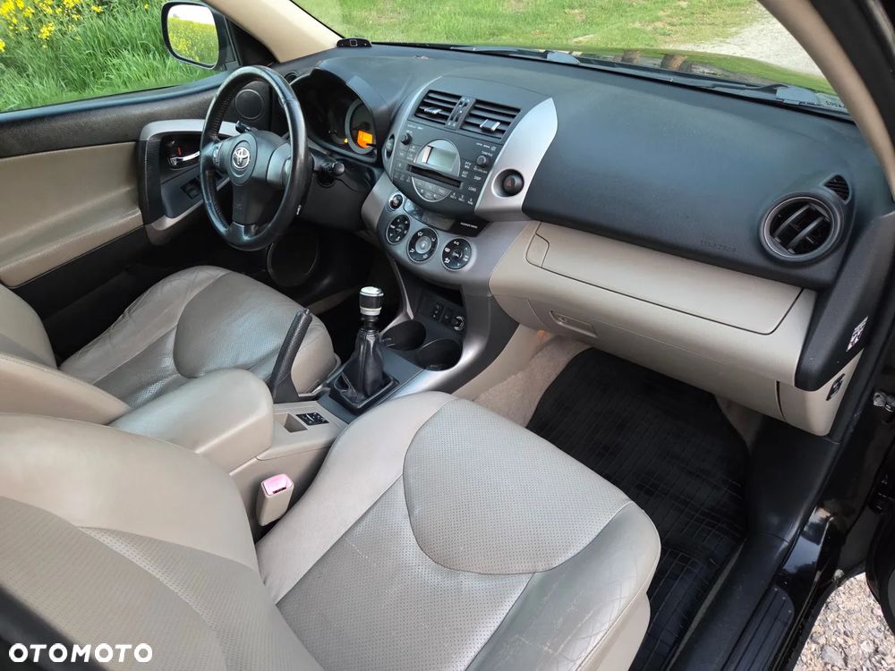 Toyota RAV4 - 15