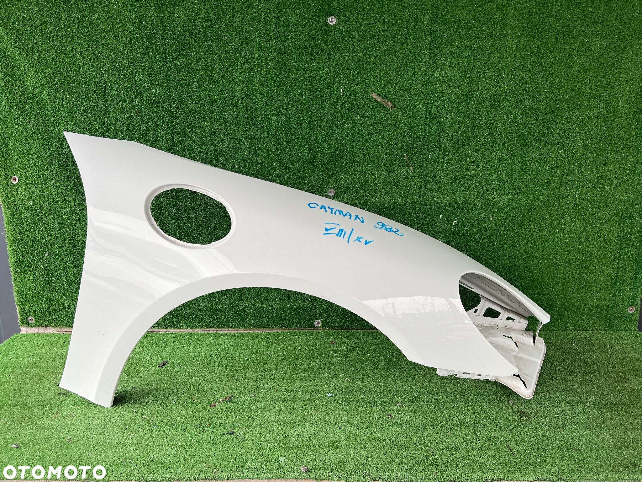 Błotnik Porsche Cayman 982  prawa strona - 1