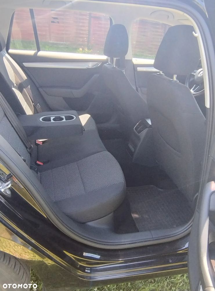 Skoda Octavia 2.0 TDI Ambition DSG - 10