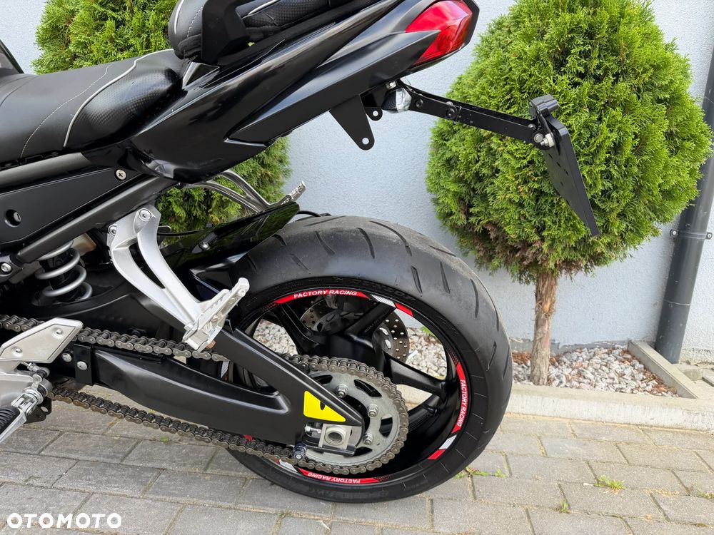 Yamaha FZ - 28