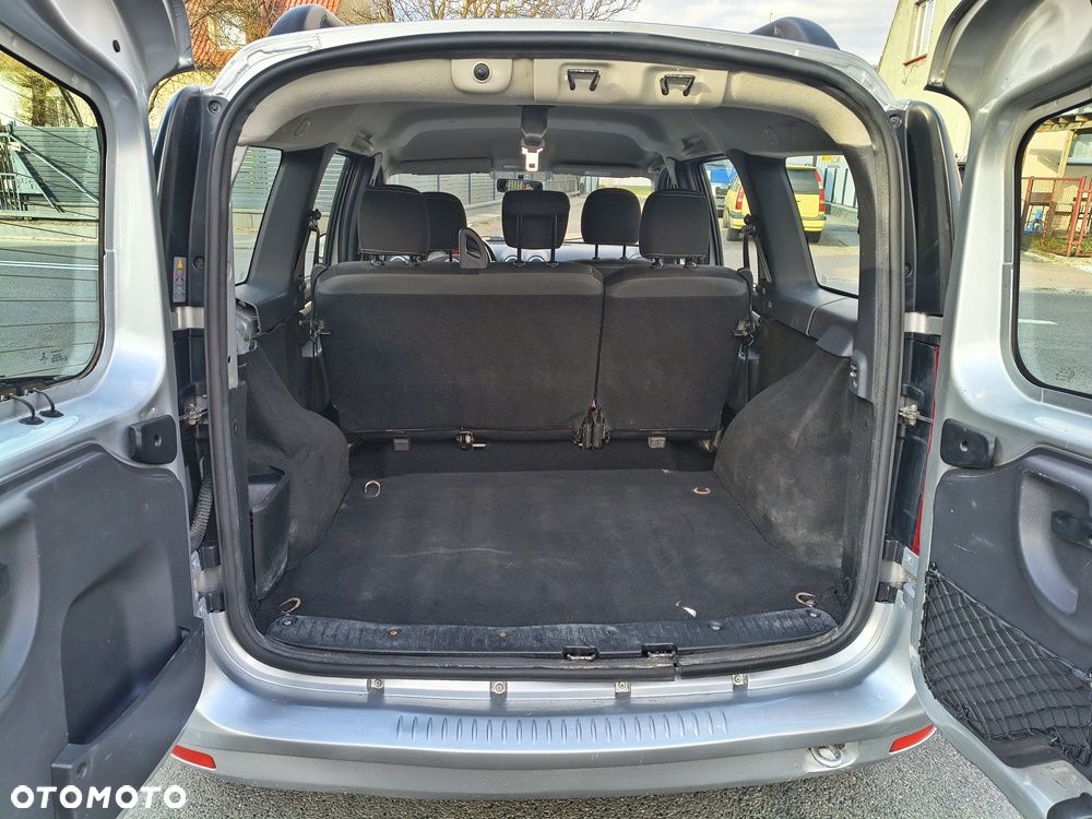 Dacia Logan 1.6 16V Laureate - 29