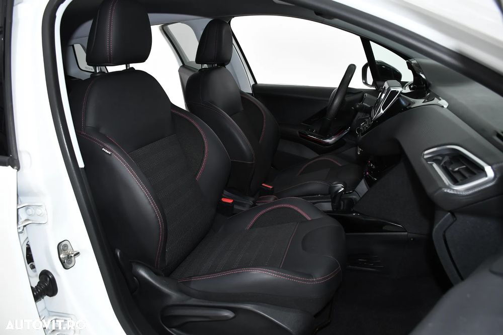 Peugeot 2008 PureTech 110 Stop&Start EAT6 GT-Line Edition - 9