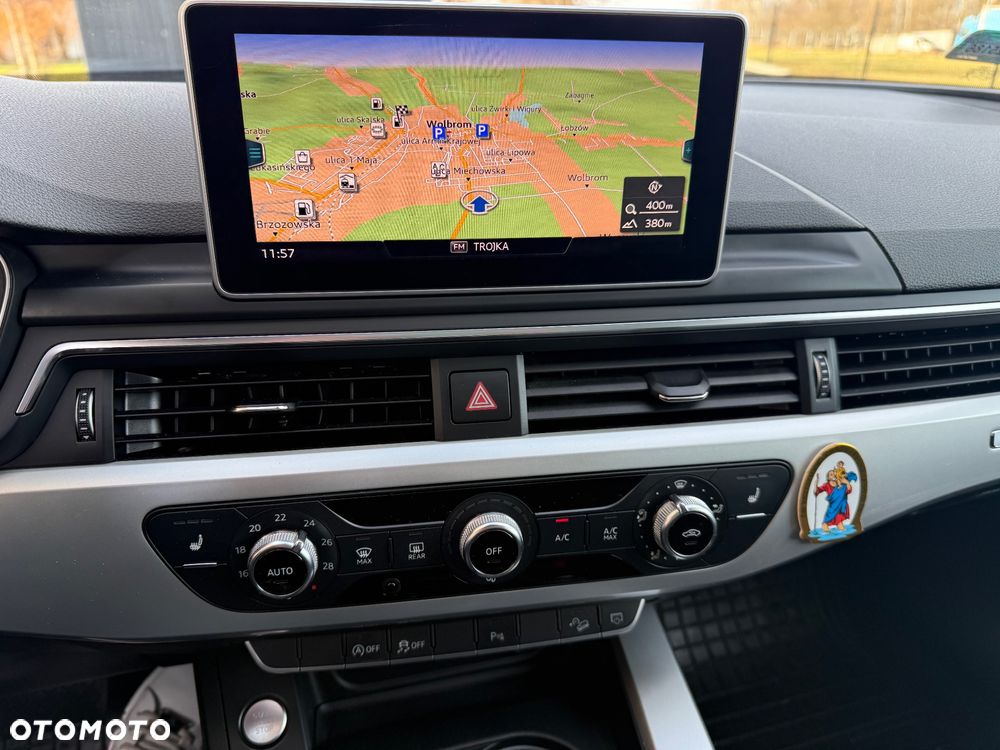 Audi A4 Allroad - 12