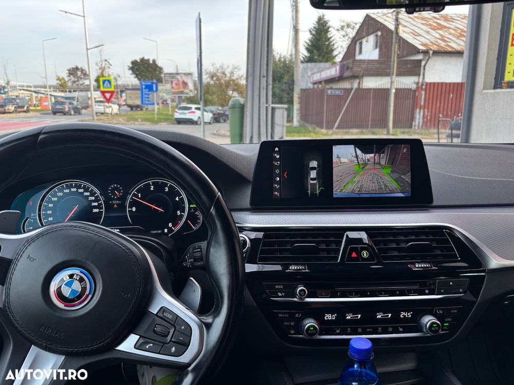 BMW Seria 5 530d xDrive AT - 16