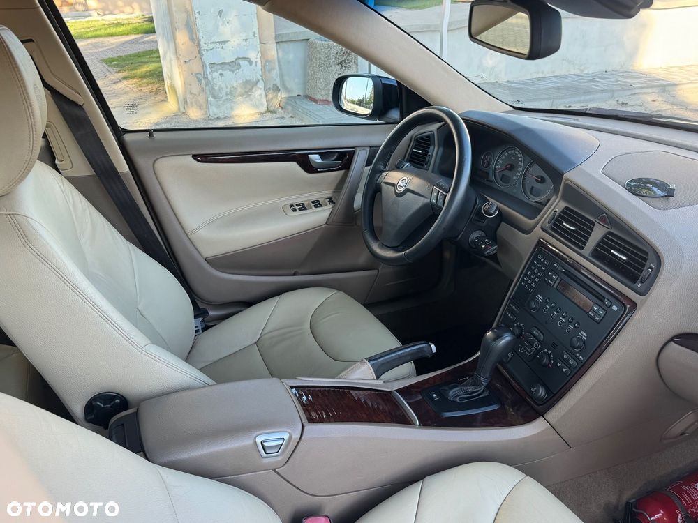 Volvo S60 2.4D Momentum - 24
