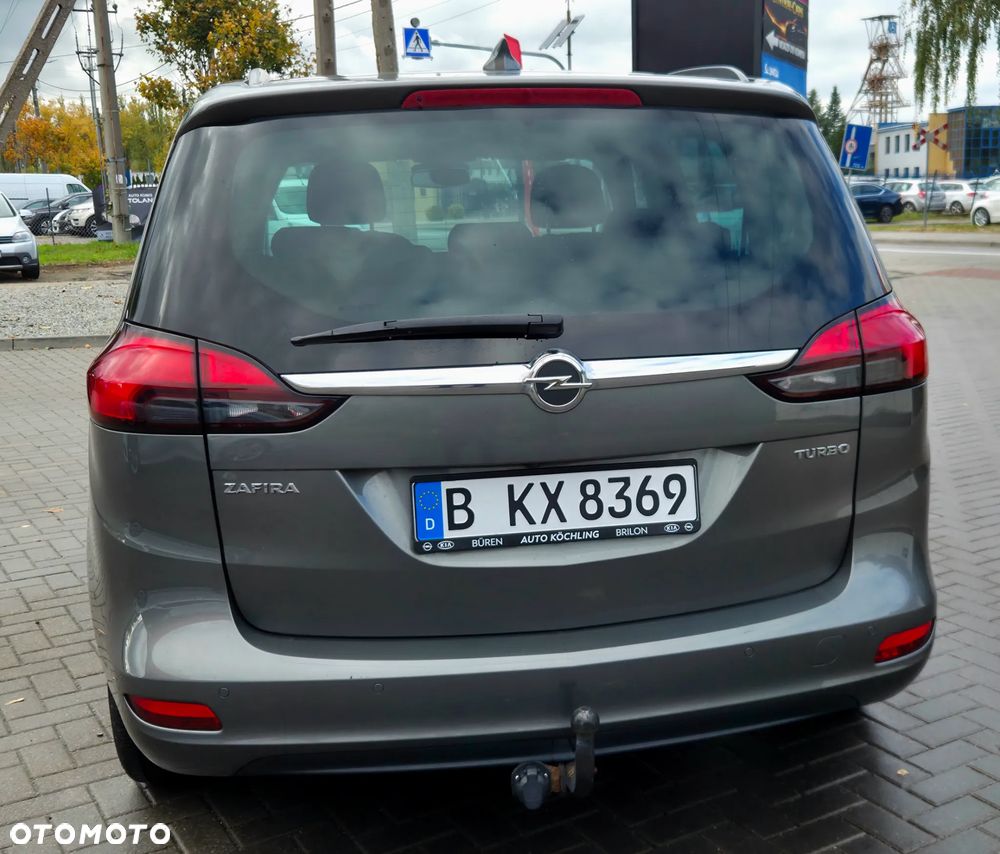 Opel Zafira 2016
