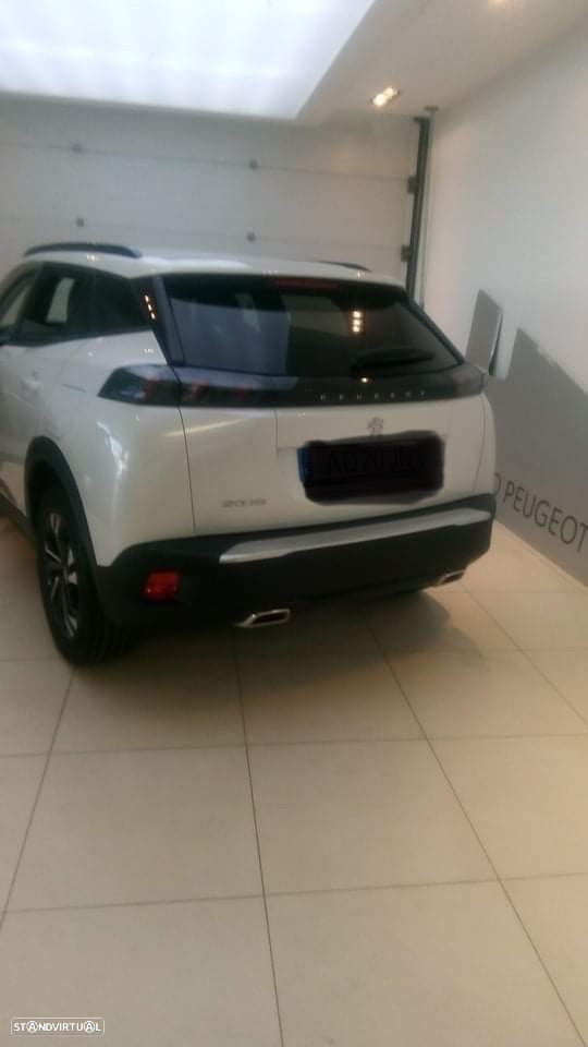 Peugeot 2008 1.2 PureTech Allure - 2