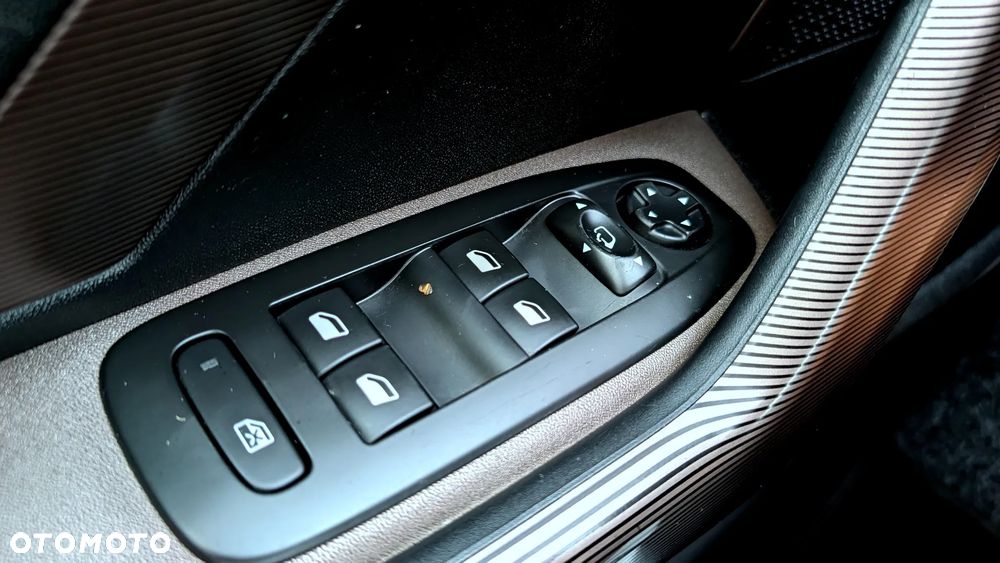 Peugeot 2008 120 VTI Business-Line - 32