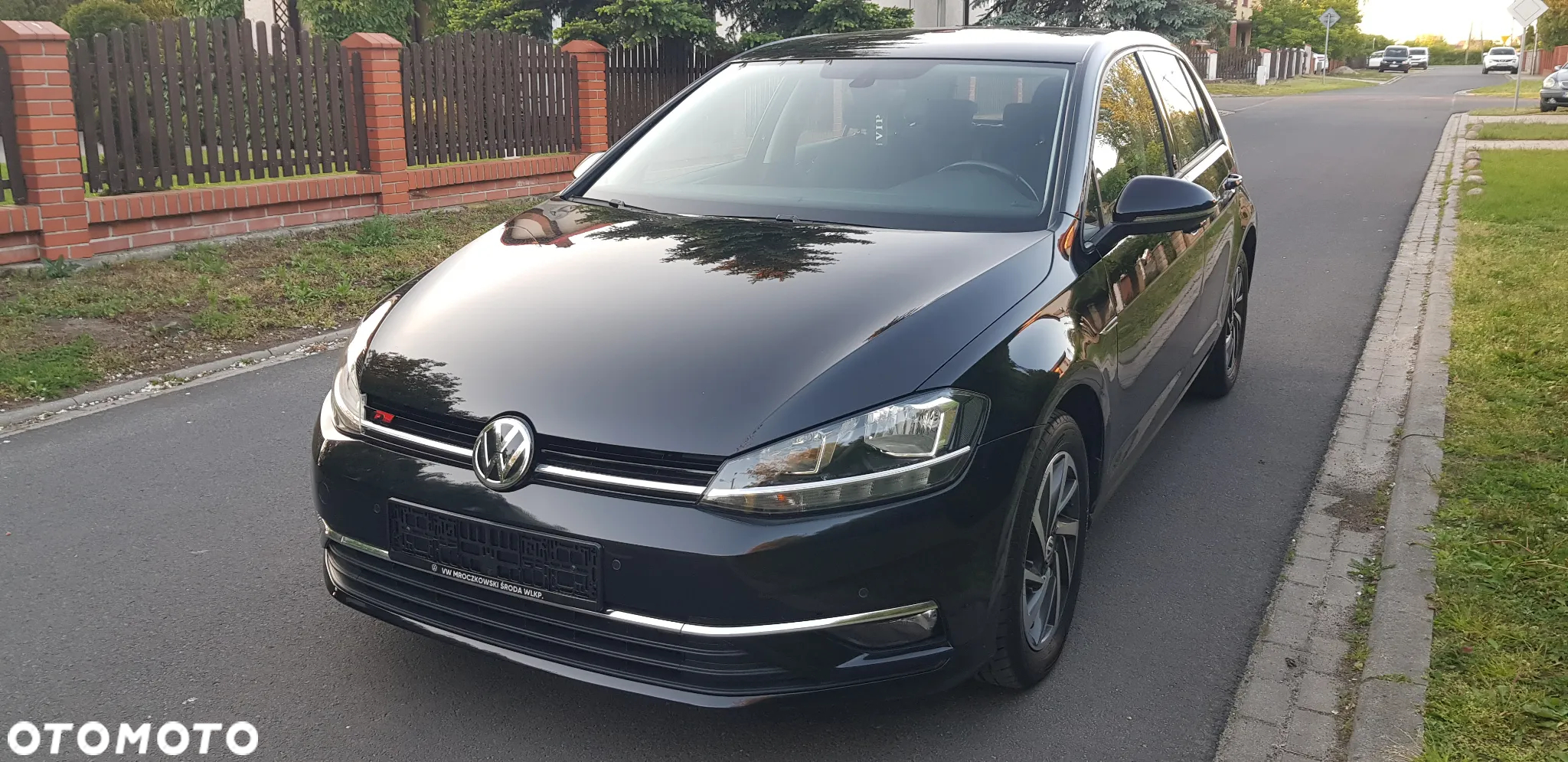 Volkswagen Golf 2.0 TDI DSG Sound - 3