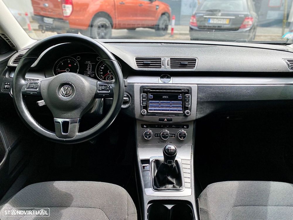 VW Passat 1.6 TDI BlueMotion - 15