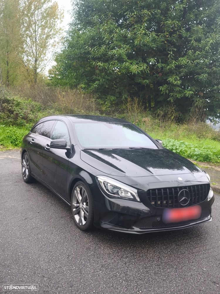 Mercedes-Benz CLA 180 d Shooting Brake AMG Line - 3