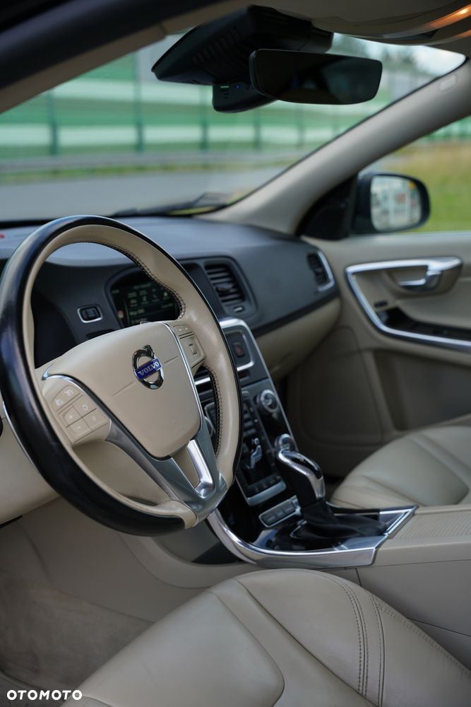 Volvo S60 T5 Drive-E Summum - 14