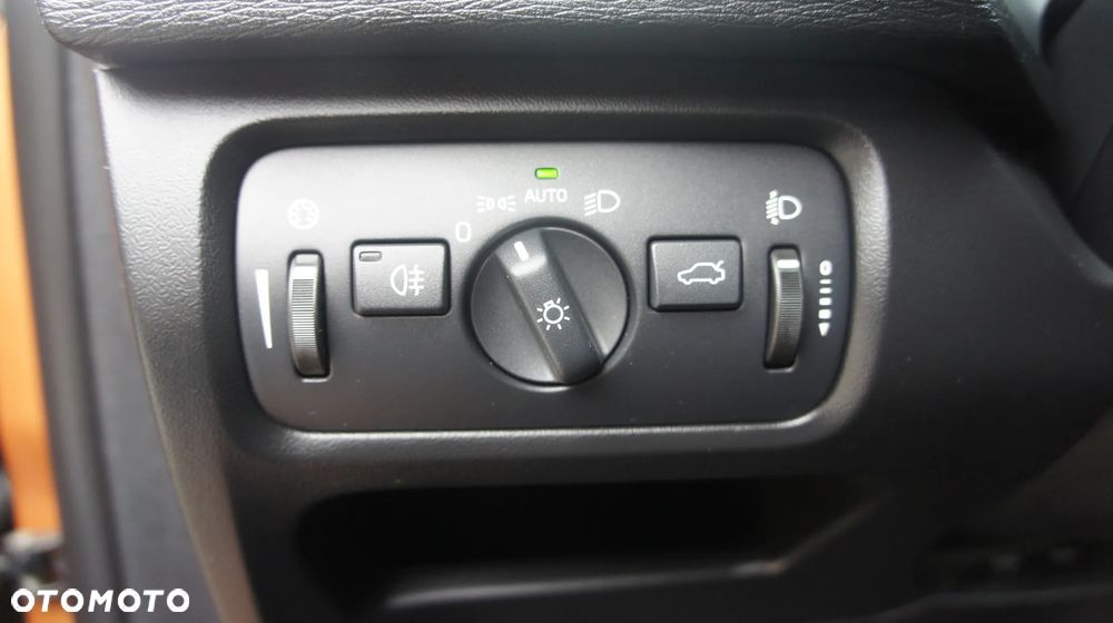 Volvo V40 Cross Country D3 Kinetic - 17