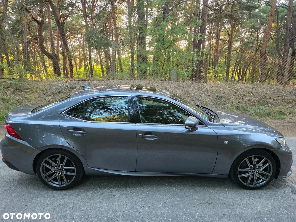 Lexus IS 200t Sport Line - 6