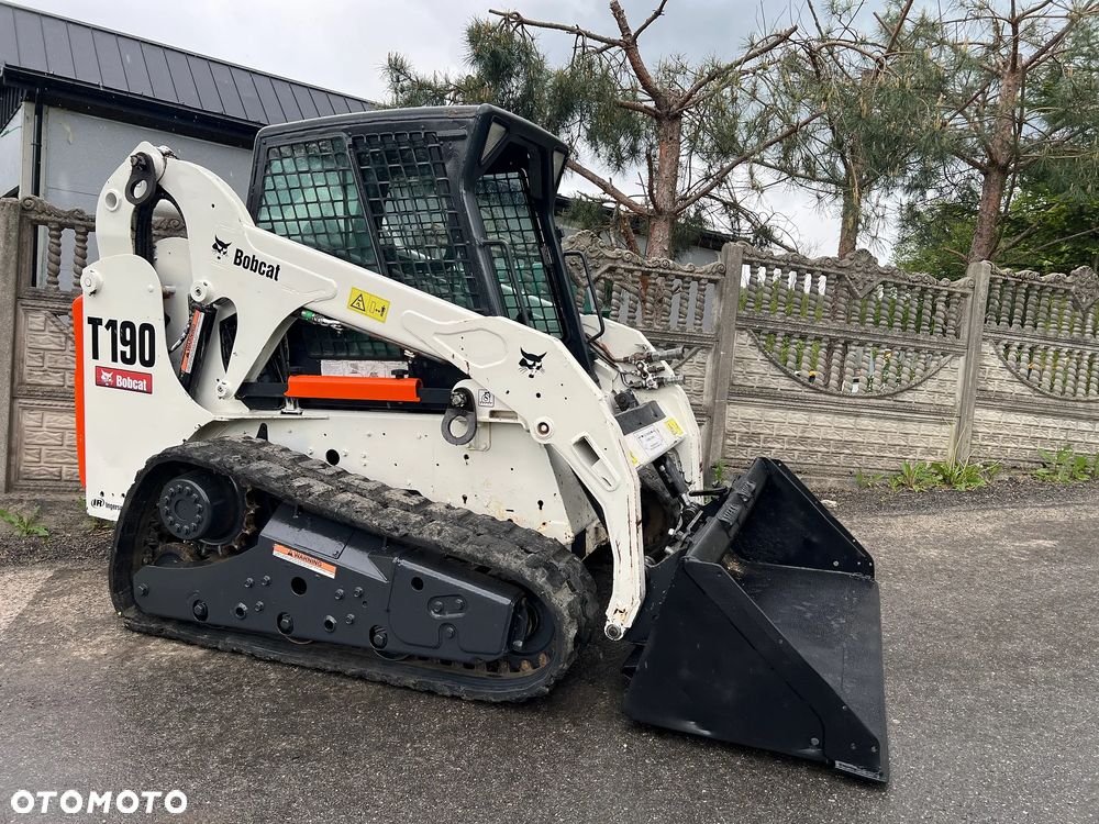 Bobcat T190 | Ładowarka Gąsienicowa BOBCAT T 190 | Joystick | Łyżka | Widły | Waga 3450kG | Miniładowarka | Stan Bardzo Dobry | CENA BRUTTO | - 1