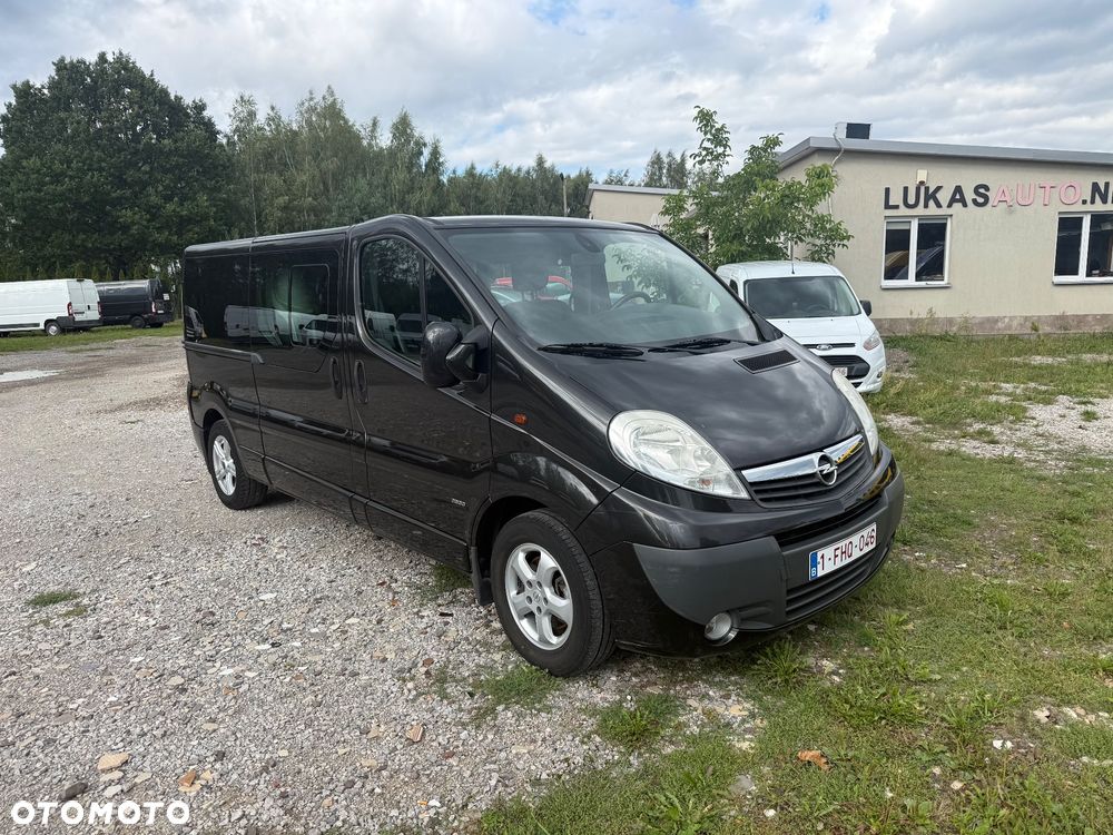 Opel Vivaro - 1
