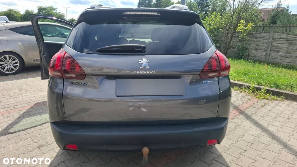 Peugeot 2008 1.2 Pure Tech Active S&S - 10