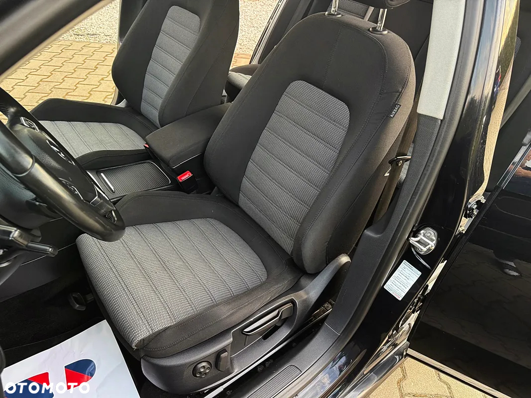 Volkswagen Passat 2.0 TDI Highline DSG - 29