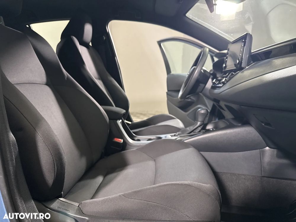 Toyota Corolla - 12