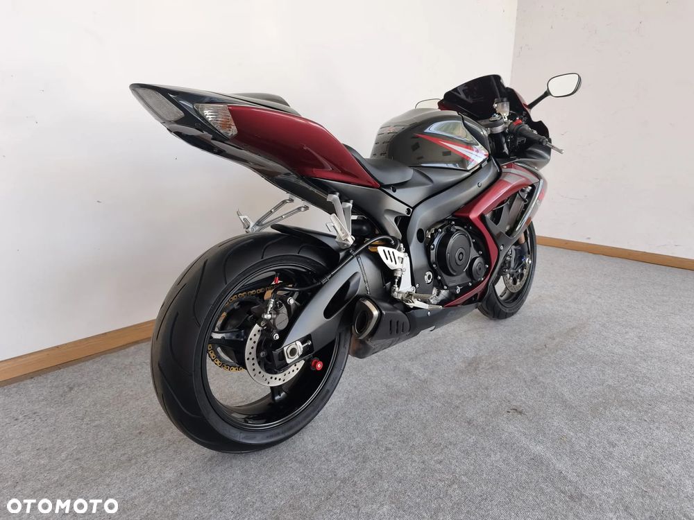 Suzuki GSX-R - 7