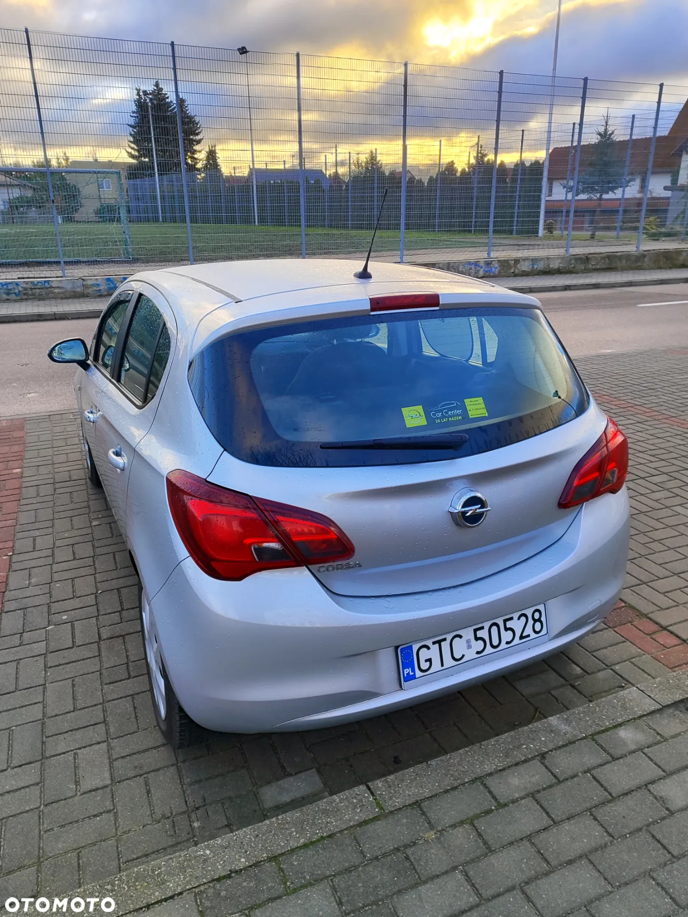 Opel Corsa 1.4 Cosmo - 4