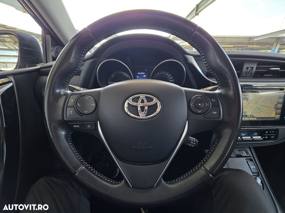 Toyota Auris - 12