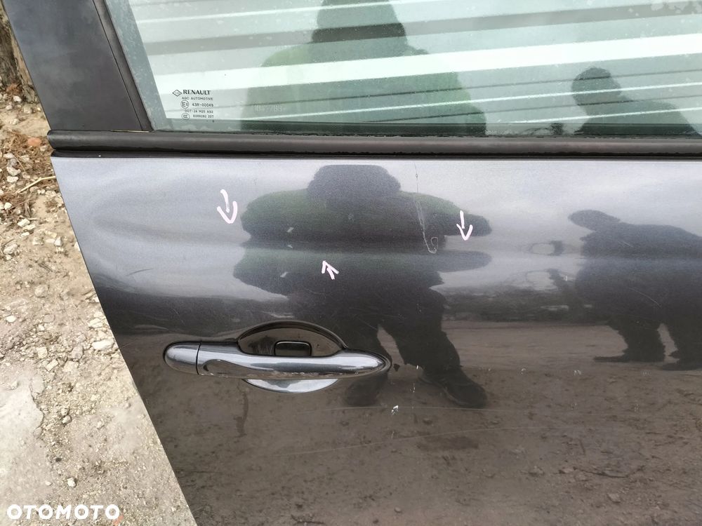 DRZWI PRAWY PRZÓD RENAULT SCENIC III   2008 - - 10