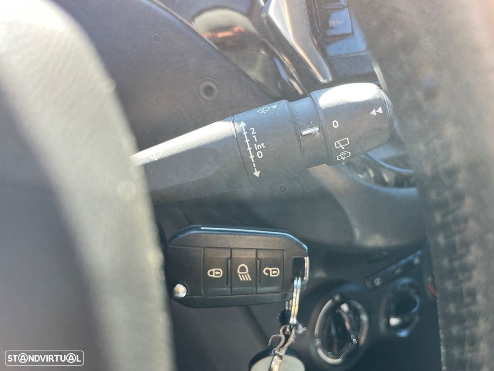 Peugeot 208 1.2 PureTech Active - 28