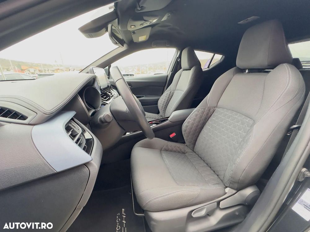 Toyota C-HR 1.8 HSD 122 CP 4x2 CVT Style - 12