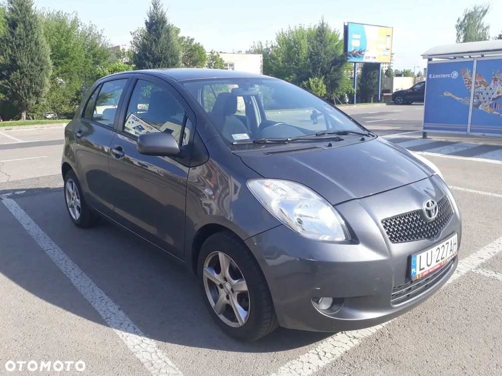Toyota Yaris 1.3 VVT-i Executive - 1