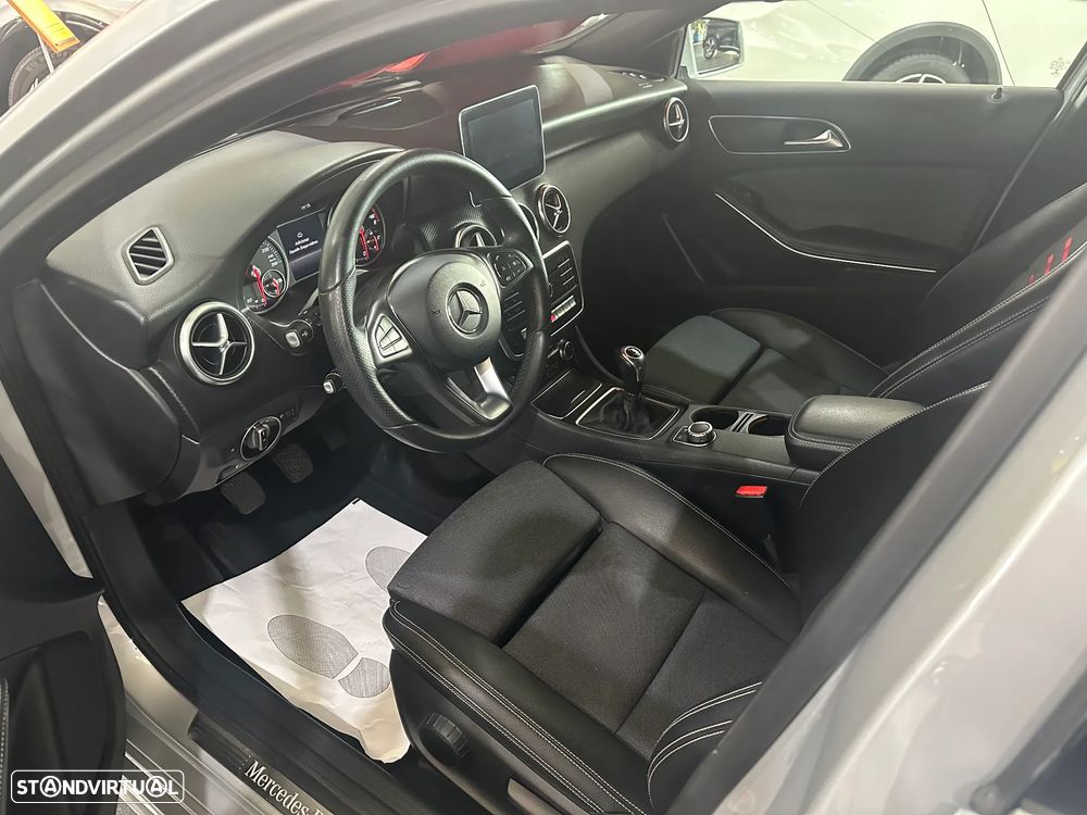 Mercedes-Benz A 180 d AMG Line - 7
