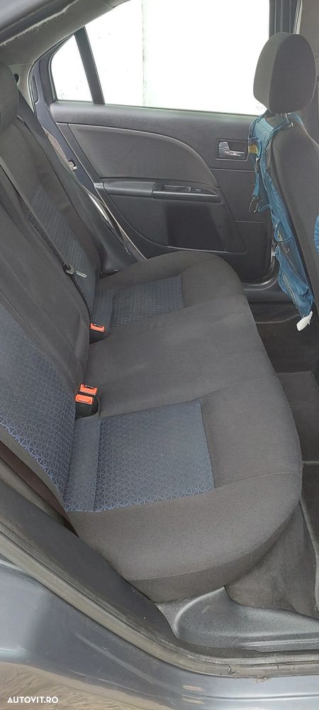 Ford Mondeo - 9
