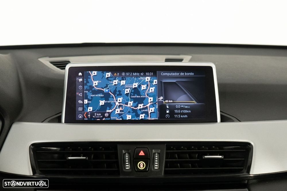 BMW X1 25 e xDrive Corporate Edition - 23