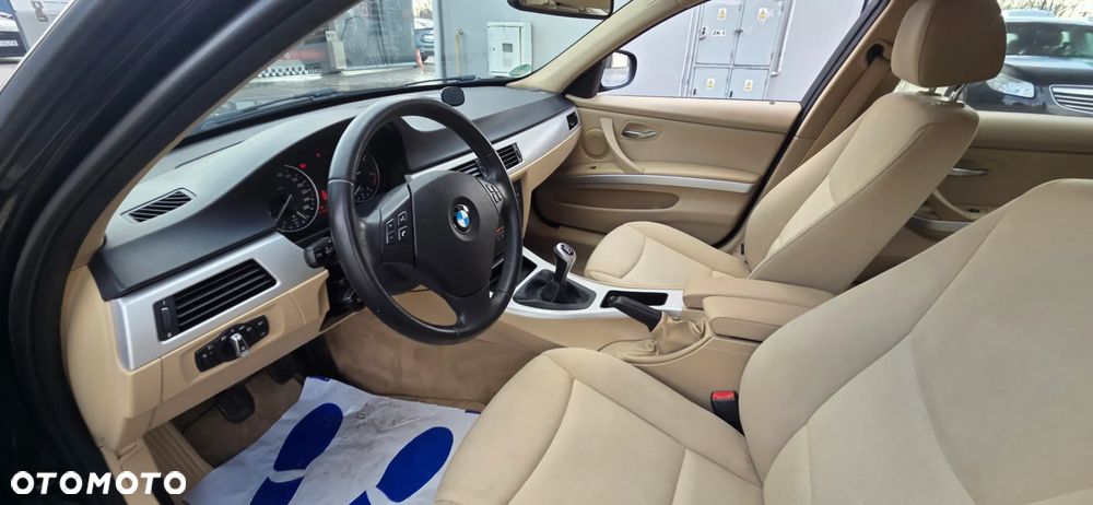 BMW Seria 3 318d DPF Edition Exclusive - 30