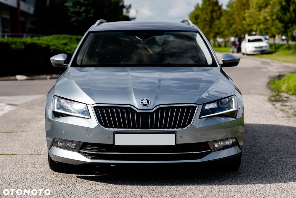 Skoda Superb 2.0 TDI 4x4 L&K DSG - 4